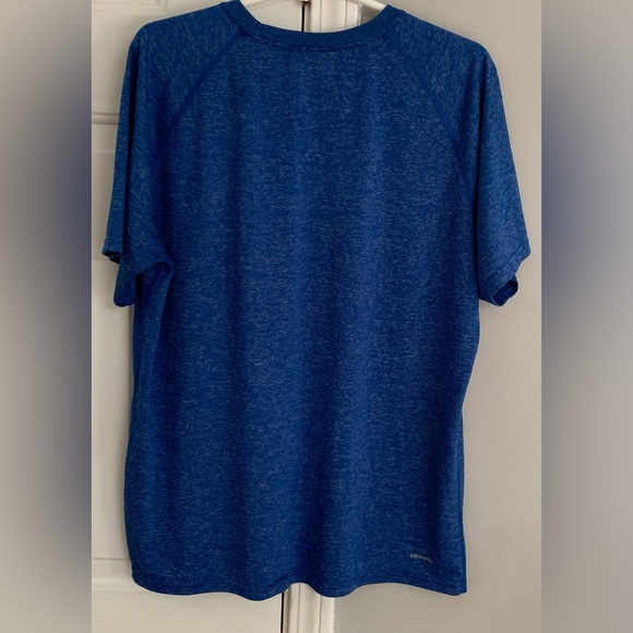 Men’s Adidas XL Short Sleeve Shirt - Picture 2 of 3